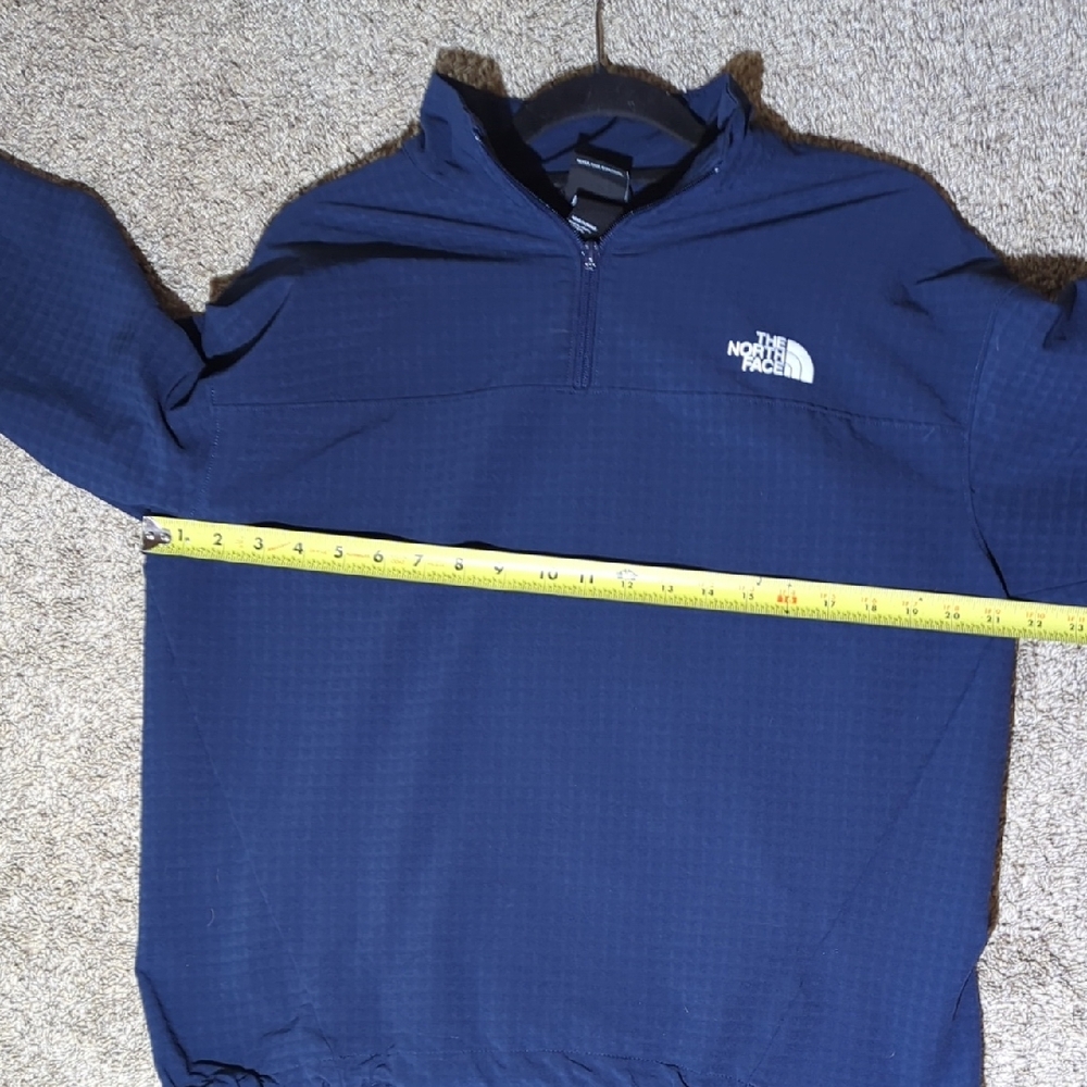 The North Face Men's Tekware™ Grid ¼-Zip jacket in navy - Picture 10 of 11
